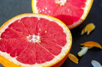 Российский диетолог предупредил об опасности употребления грейпфрута ради похудения