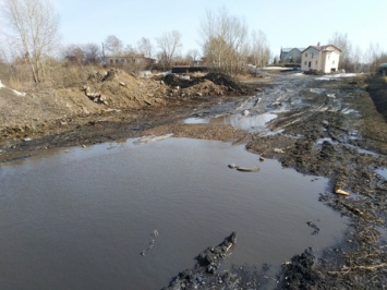 Пользователь Сети сообщил о скопившемся отвале строительного мусора в кузбасском городе