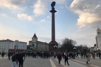 Двух калининградских сторонников Навального задержали еще при выходе из дома