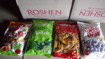 Алтайские таможенники задержали на границе 30 кг санкционных конфет из Украины