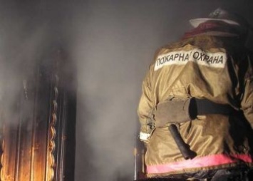 На пожаре в Магдагачах спасли детей и пенсионерку