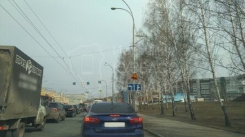 Правила проезда оживленного перекрестка возле ТЦ поменяются в Кемерове