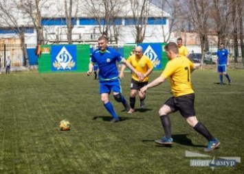 Ничья: команды представителей власти Благовещенска и Приамурья сыграли в футбол