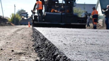 Работники Южного ДСУ приступили к ремонту дорог