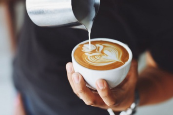 Зарубежные ученые заявили о пользе для здоровья при употреблении шести чашек кофе в день