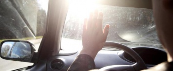Ослепленная солнцем женщина-водитель погубила пешехода