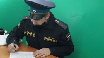 Почти 1 млн рублей оплатил алиментщик из Барнаула