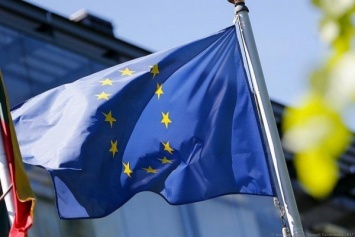 ЕС решил открыть въезд туристам, привитым от COVID одобренными в союзе вакцинами