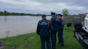 Вода продолжает подниматься в реках Алтайском крае, но подтоплений нет