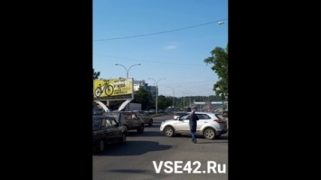ДТП на Кузнецком создало пробку в центре Кемерова