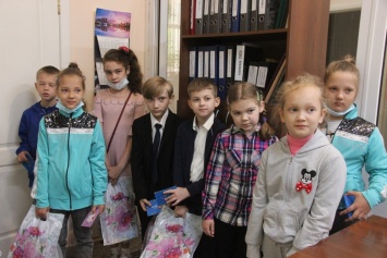 В День защиты детей в приемной депутата дарили подарки