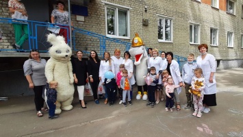 "Детский центр медицинской реабилитации" устроил праздник для маленьких пациентов