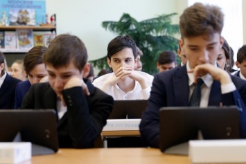 Для российских школьников создают «белый» интернет