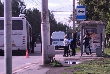 Пешеход попал под колеса автобуса на кемеровском бульваре