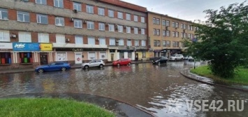 Кузбассовцы показали последствия прошедшего урагана