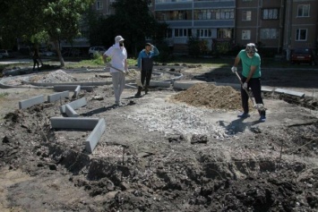 В Ульяновске проходит благоустройство дворов и скверов