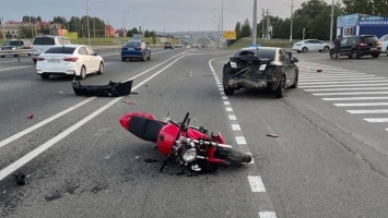 Сбитый на Усть-Курдюмском шоссе мотоциклист попал в больницу