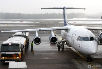 Авиаинцидент с самолетом из Кемерова произошел в новосибирском аэропорту