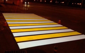 В Краснодаре установят 22 проекционных пешеходных перехода