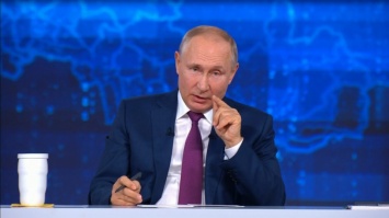 Владимир Путин поручил губернаторам проводить свои "прямые линии"