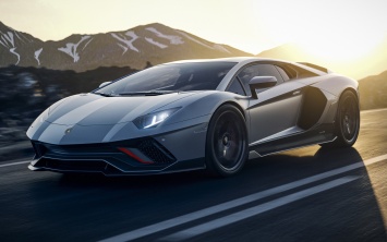 Lamborghini представила финальную версию суперкара Aventador