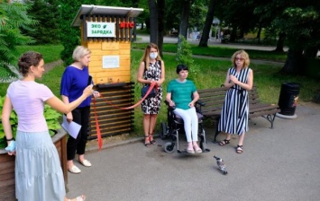 В Калининградском зоопарке появилась зарядная станция, работающая от энергии солнца