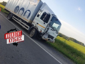 Соцсети: уснувший за рулем водитель иномарки устроил тройное ДТП на дороге в Кузбассе