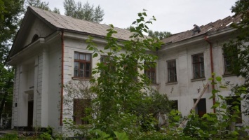 В Рубцовске начали демонтаж аварийной школы