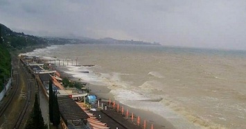 Специалисты рассказали, когда Черное море очистится после подтоплений