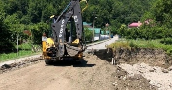 В Туапсинском районе восстановили разрушенную стихией дорогу