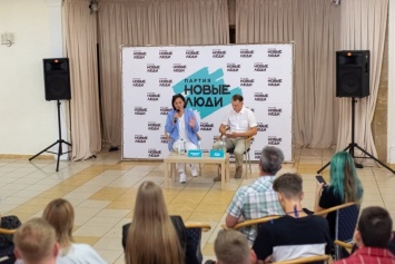 Саратов посетила кандидат в ГД от партии "Новые люди" Сардана Авксентьева