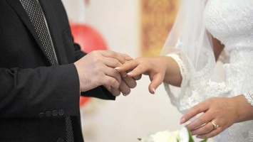 В Югре теперь можно регистрировать браки с неограниченным количеством гостей