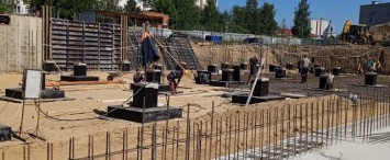 Новый спорткомплекс с двумя бассейнами строят в Калужской области