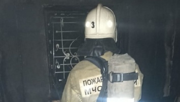 В Барнауле пожарные спасли 25 человек при возгорании в девятиэтажке