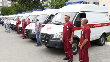 Алтайский край получил 14 новых машин скорой помощи
