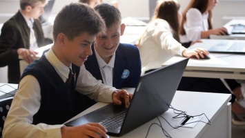 Около трети российских школ переплачивают за интернет