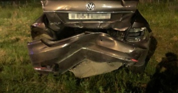 Житель Краснодарского края на иномарке врезался в припаркованные на обочине автомобили. Пострадали три человека