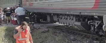 Полиция сообщает о пострадавших пассажирах поезда, сошедшего с рельс