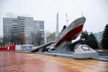 Желающих ремонтировать памятник Морякам-балтийцам за 27 млн рублей не нашлось