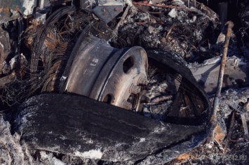 Огонь уничтожил легковой автомобиль в Новокузнецке