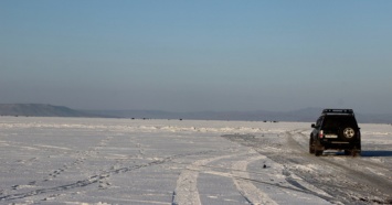 На уральском озере Балтым проводятся нарушающие законодательство автосоревнования