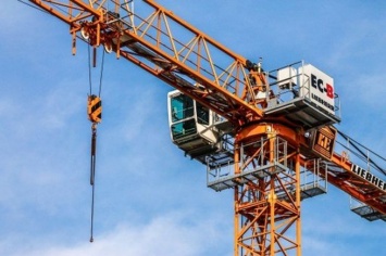 Новокузнецкий суд запретил эксплуатацию двух башенных кранов