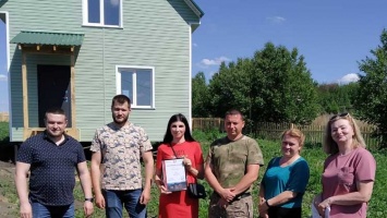 Алтайская семья с помощью господдержки построила двухэтажный дом