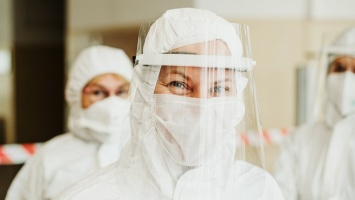 Разработка российских ученых уничтожает коронавирус одним касанием