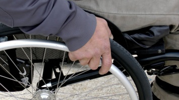Кемеровские власти прокомментировали информацию о выдаче инвалиду-колясочнику квартиры в шесть "квадратов"