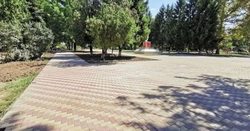 Первый этап благоустройства парка завершили в Тимашевском районе