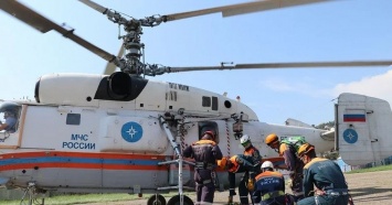 Спасатели эвакуировали на вертолете туриста с травмами со склона горы в Сочи