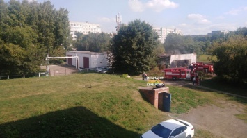 Склад загорелся у школы в Кемерове