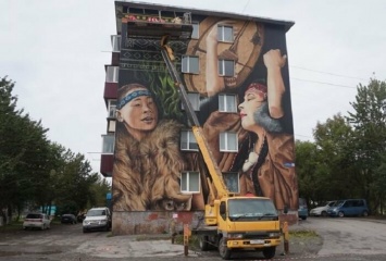 В Петропавловске-Камчатском участники фестиваля граффити украсили фасады трех домов