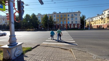 Светофор перестал работать на шестиполосной дороге в центре Кемерова